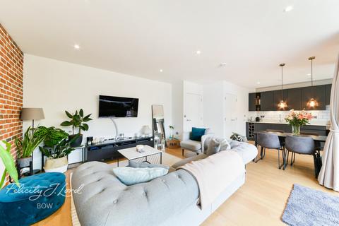 Flat 4, 31 Douro Street, London, E3 2TS