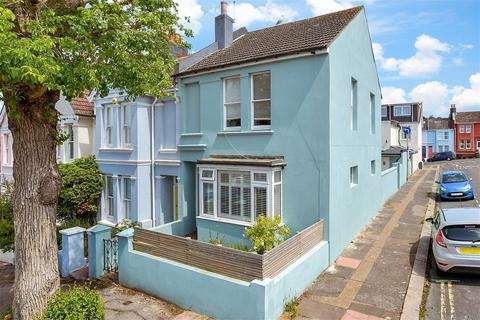 1 bedroom ground floor flat for sale