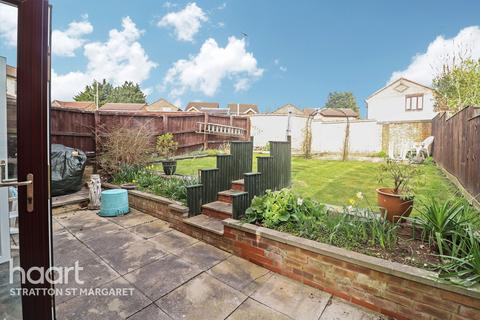 48 Boundary Close, Kingsdown, Swindon, SN2 7TL