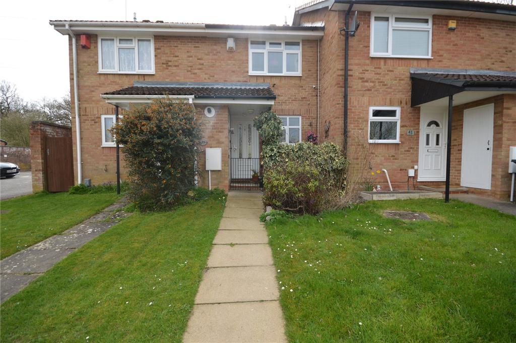 Oregon Way, Luton, Bedfordshire, LU3 2 bed terraced house £235,000