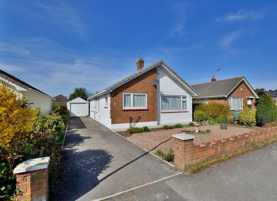 Russett Close, Ferndown, Dorset BH229JL 2 bed bungalow £380,000