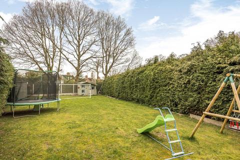 17 Edgebury, Chislehurst, BR7 6JL