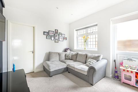 17 Edgebury, Chislehurst, BR7 6JL