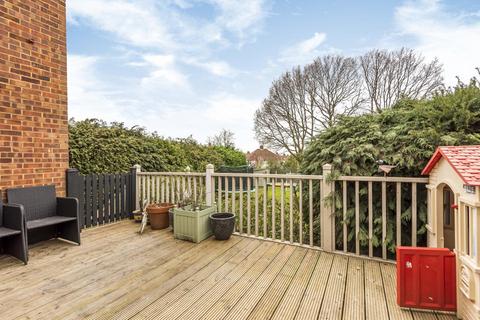 17 Edgebury, Chislehurst, BR7 6JL