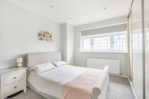 17 Edgebury, Chislehurst, BR7 6JL