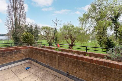24 Tamesis Place, Caversham, Reading, RG4 8ET