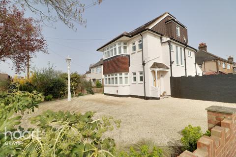 80d Blackshots Lane, Grays, RM16 2JX
