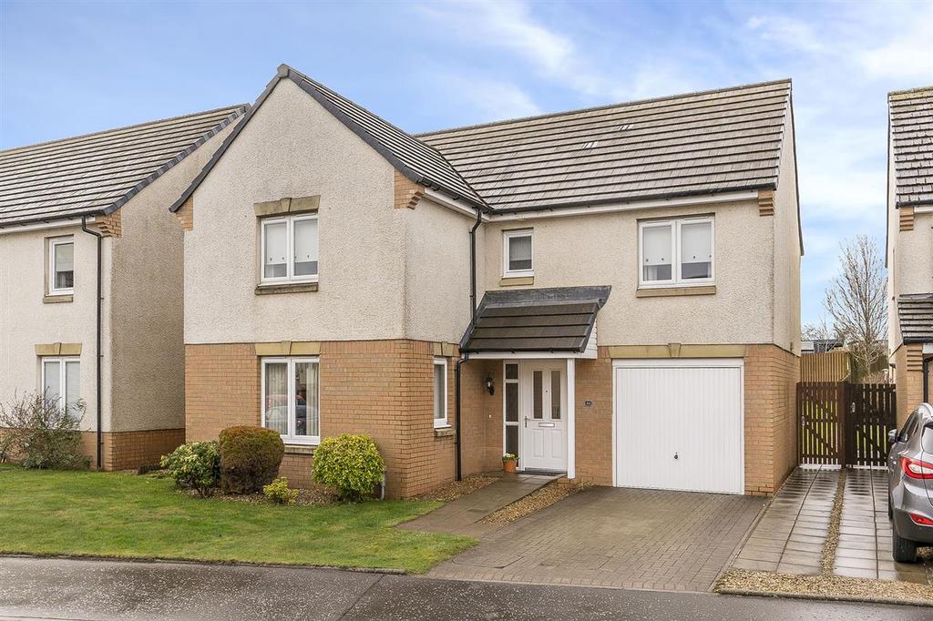 Russell Place, Bathgate 4 bed house £265,000