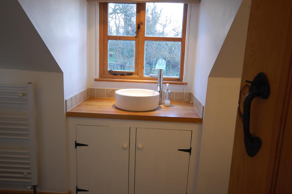 Vanity Unit to Family Bathroom