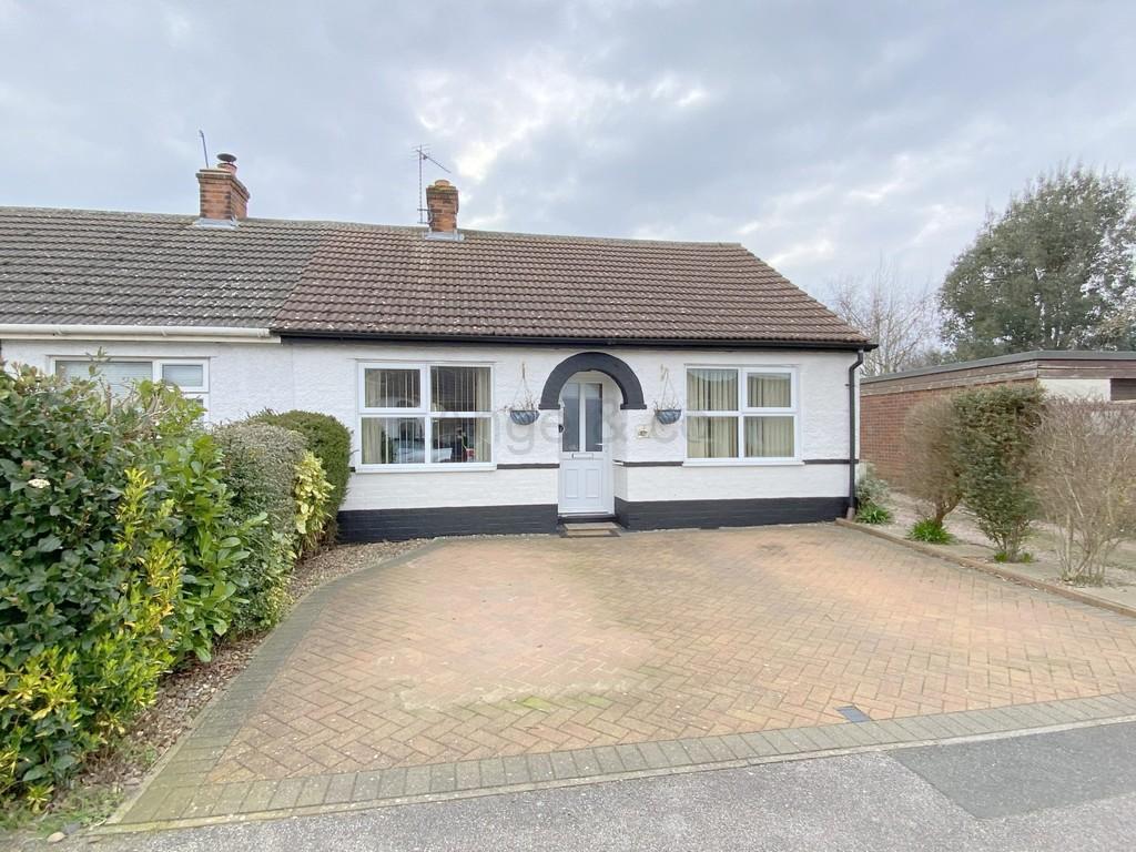 Poplar Road, Carlton Colville, Lowestoft 2 bed semidetached bungalow