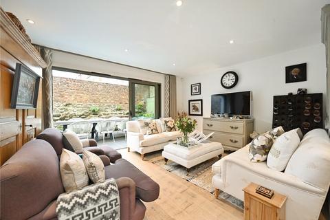 3 bedroom detached house for sale, Cinque Ports Street, Rye, East Sussex TN31 7AN