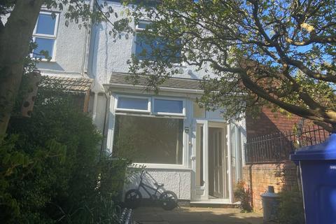 2 bedroom end of terrace house to rent - Elm Gardens, Cleethorpes
