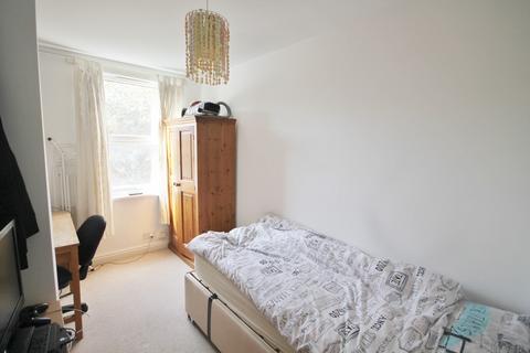 3 bedroom terraced house for sale, Lorne Road, Clarendon Park, Leicester LE2