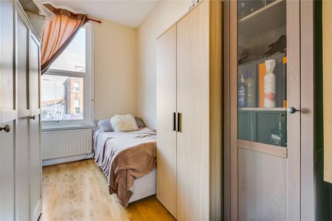 2 bedroom apartment to rent, Battersea Rise, London, SW11