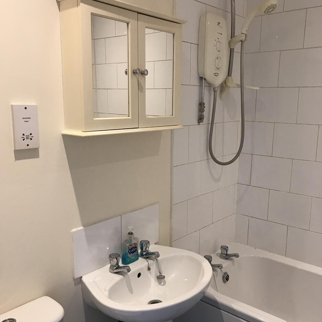 Wellington Street, Lindley, West Yorkshire, HD3 2 bed terraced house