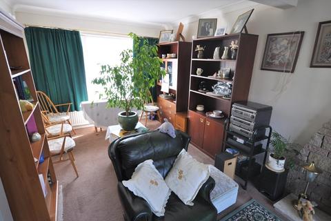 52 Darlington Grove, Moorends, Doncaster, DN8 4TN