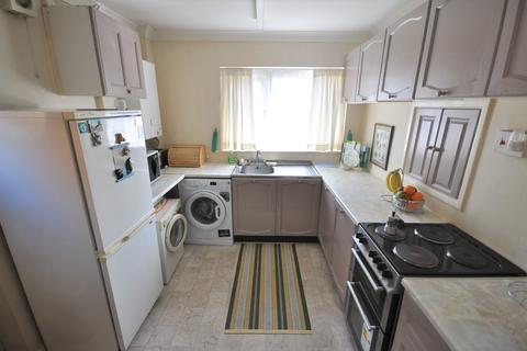 52 Darlington Grove, Moorends, Doncaster, DN8 4TN