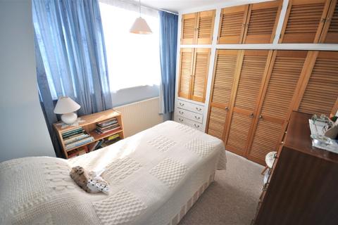 52 Darlington Grove, Moorends, Doncaster, DN8 4TN