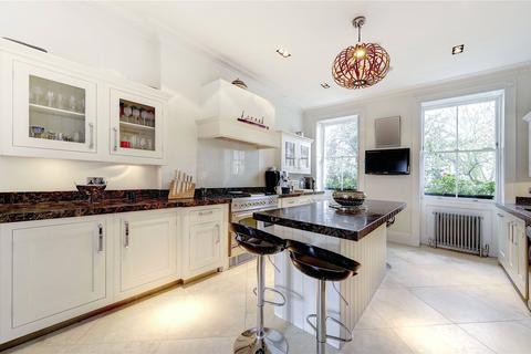 4 Edwardes Place, London, W8 6LR
