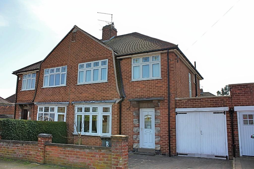 Highgate Drive, Leicester 3 bed semidetached house £250,000