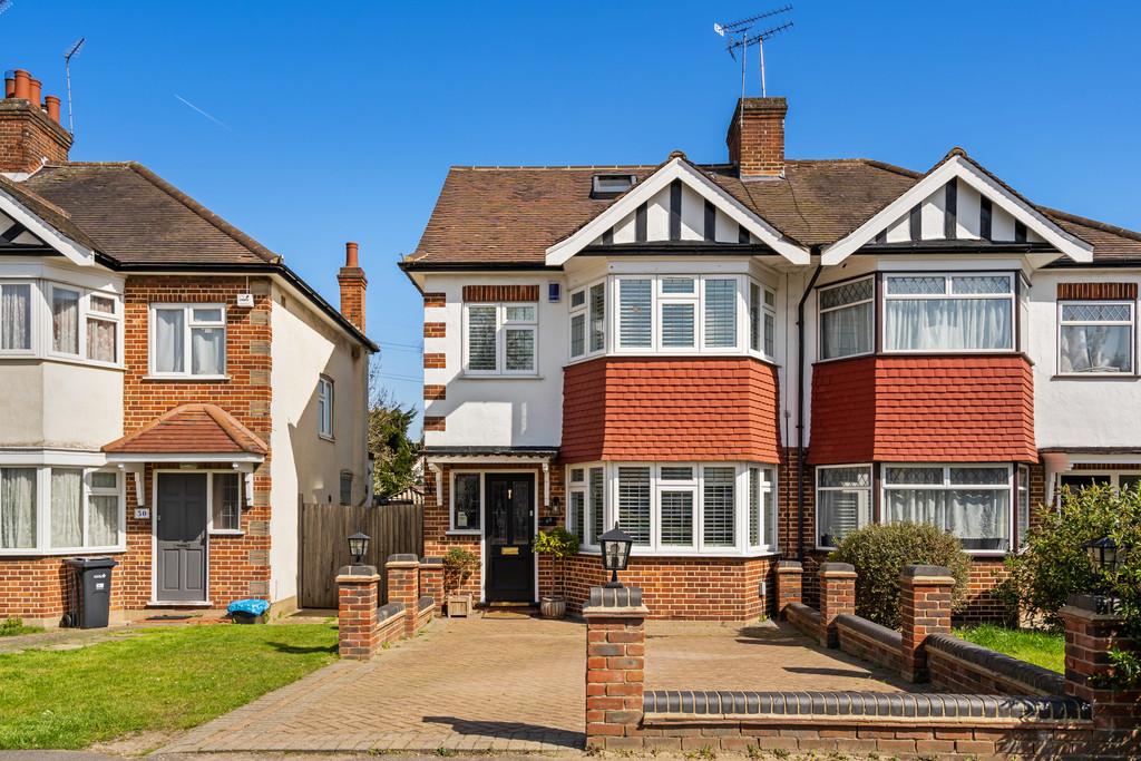 Lorne Gardens, Wanstead 4 bed semidetached house £875,000