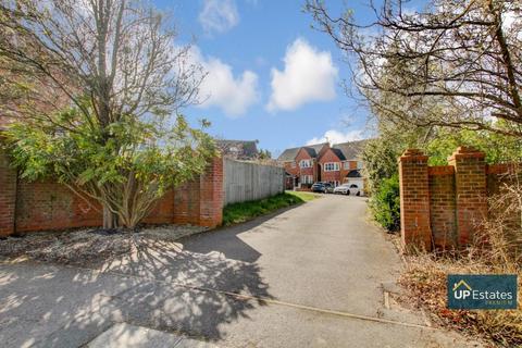 18 Wake Way, Grange Park, Northampton, NN4 5BF