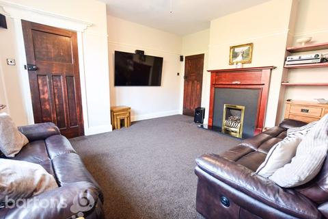 42 Brecks Crescent, Rotherham, S65 3HZ