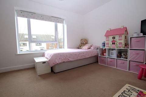 12 Virginia Road, Crayford, Dartford, DA1 4FS