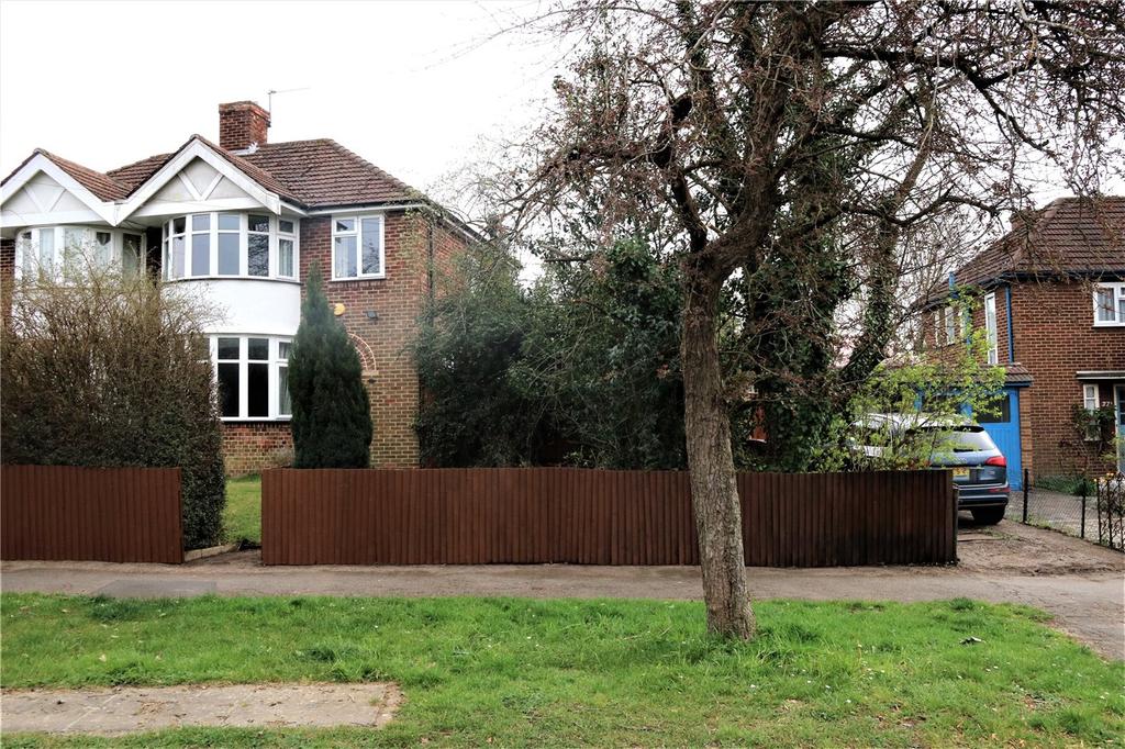 Stanhope Road, Reading, RG2 3 bed semidetached house £350,000