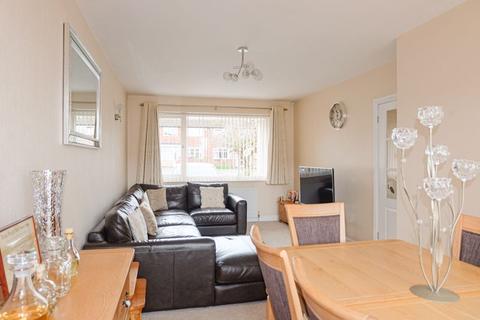 25 Forest Close, Sutton Coldfield, B74 2JY