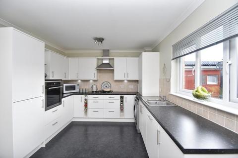 8 Balveny Drive, Glasgow, G33 5BY