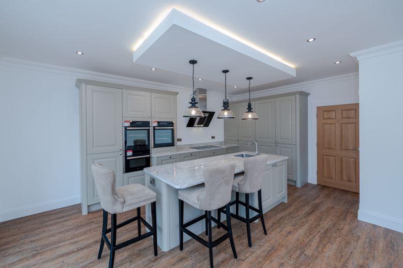 Living dining...