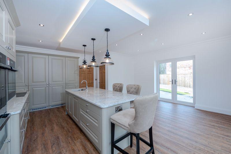 Living dining...