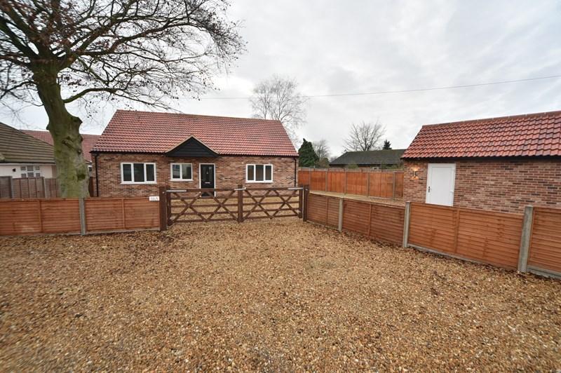 The Street, Holywell Row, Bury St. Edmunds, Suffolk, IP28 2 bed