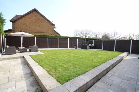 4 bedroom detached house for sale, Aintree Drive, Rochdale OL11