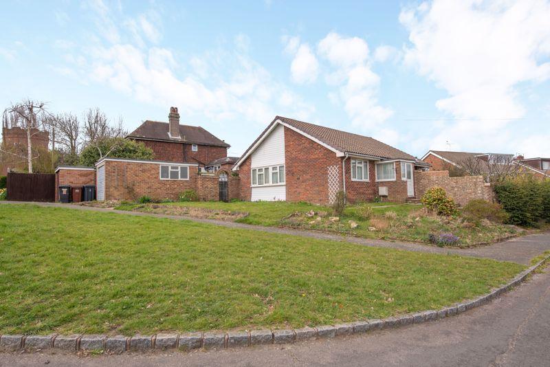 Browns Lane, Uckfield 3 bed bungalow £350,000