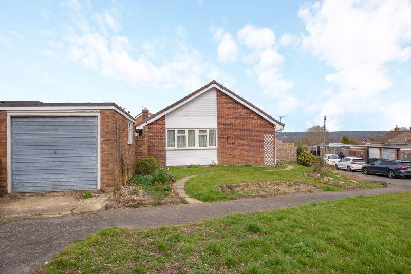 Browns Lane, Uckfield 3 bed bungalow £350,000