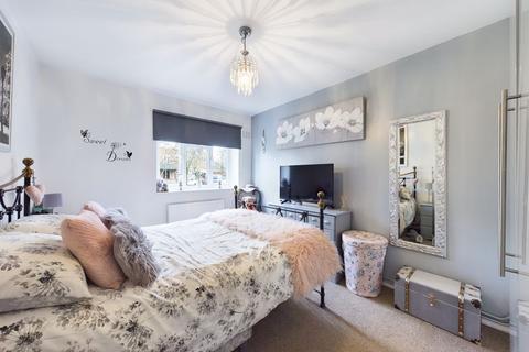 40 Galey Green, South Ockendon, RM15 5BP