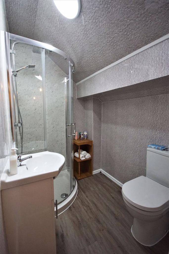 Top Floor Ensuite