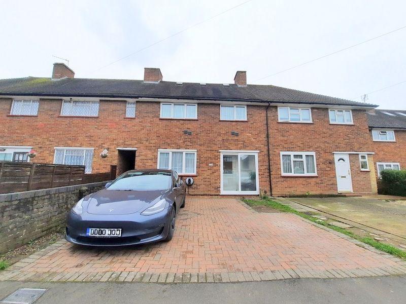 Sparrow Farm Drive, Feltham 4 bed terraced house £475,000