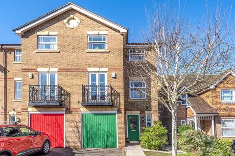 11 Burns Close, Carshalton, SM5 4PY