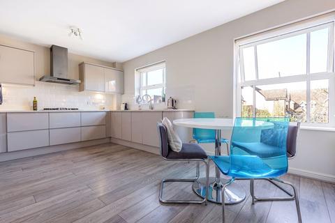 11 Burns Close, Carshalton, SM5 4PY