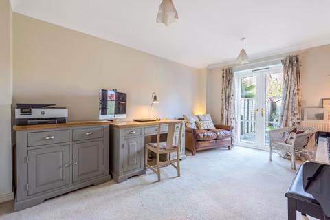 11 Burns Close, Carshalton, SM5 4PY
