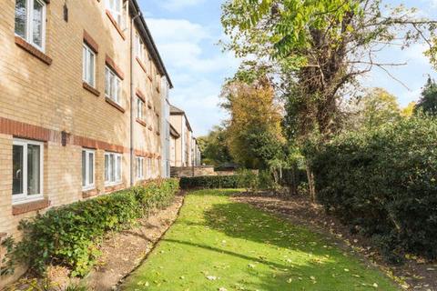 80 Heathcote Road, St Margarets, Twickenham, TW1 1SD