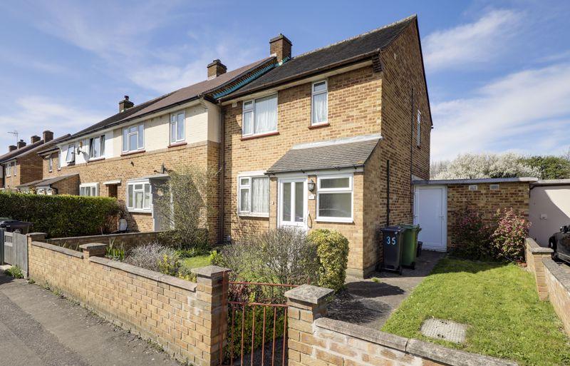 Leven Drive, Waltham Cross 2 bed end of terrace house £350,000