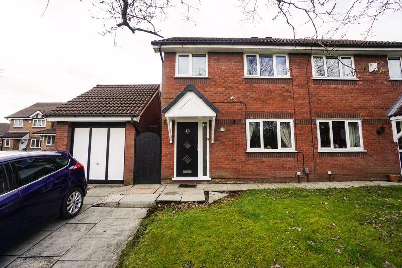 Radstock Close, Sharples 3 bed semidetached house £199,995