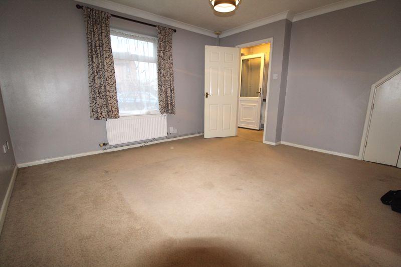 Paddock Close, Bradley Stoke 3 bed terraced house £270,000