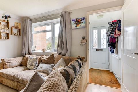2 Barnsnap Close, Horsham, RH12 5XY