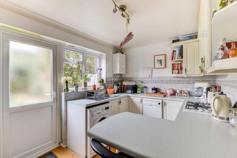 2 Barnsnap Close, Horsham, RH12 5XY