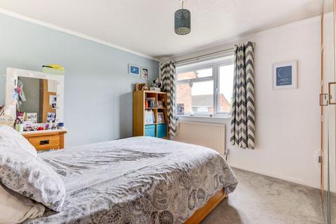 2 Barnsnap Close, Horsham, RH12 5XY